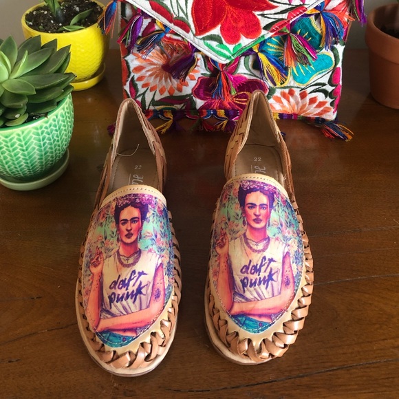 MEXICANA Shoes - SoldSize 7🌟HP✨Frida Authentic Leather Sandal